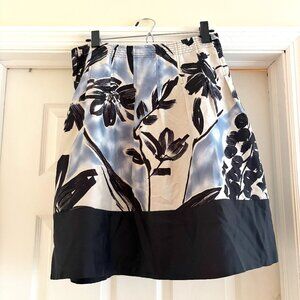 BCBG Maxazria A-line Silk Skirt in Abstract Floral, Size 6